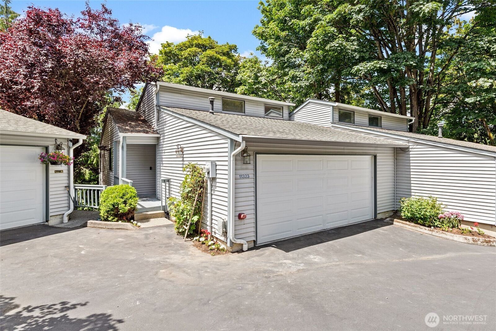 Property Photo: 11323 101st Place NE WA 98033