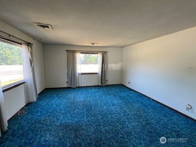 Property Photo: 16638 E Highway 124 WA 99361