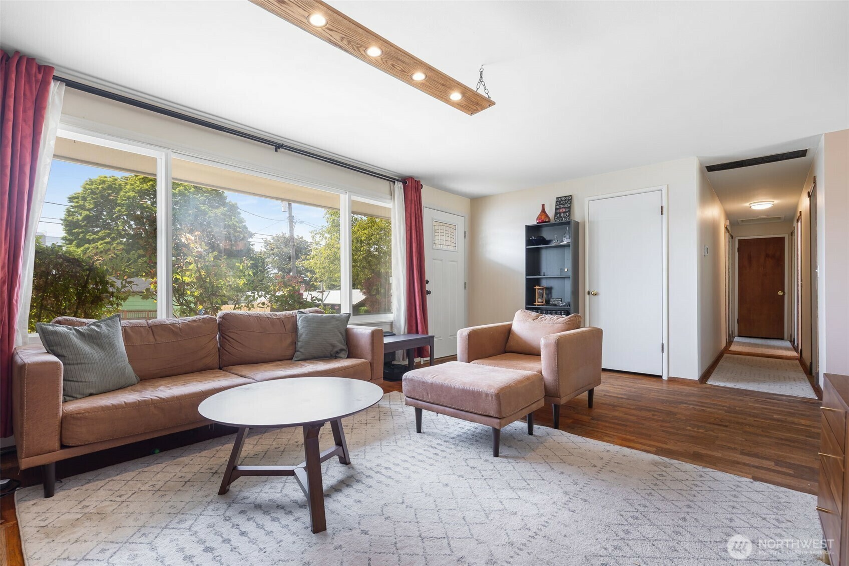 Property Photo: 21216 30th Avenue S WA 98198