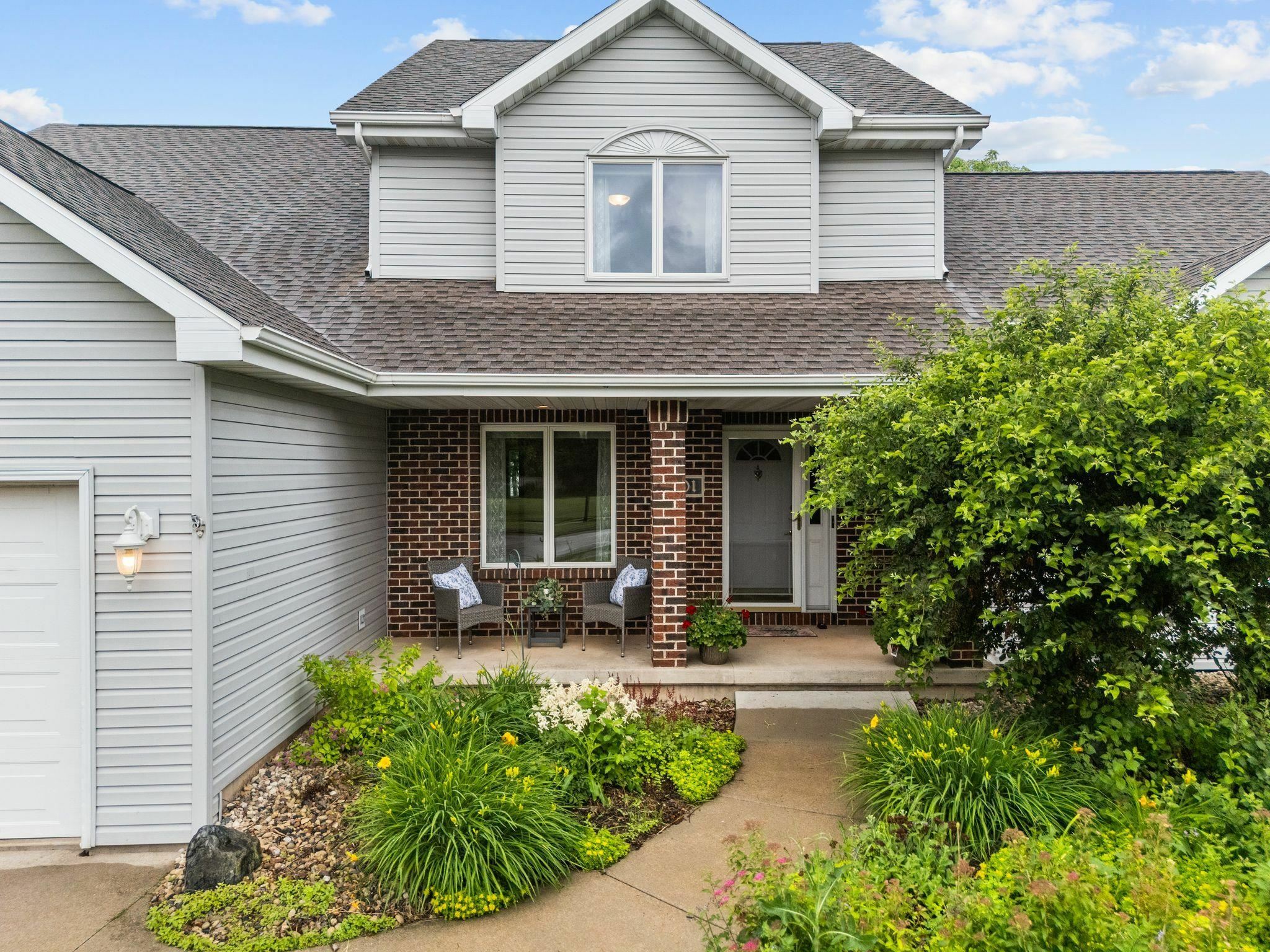 Property Photo: 301 E Wayfarer Lane WI 54913-6357