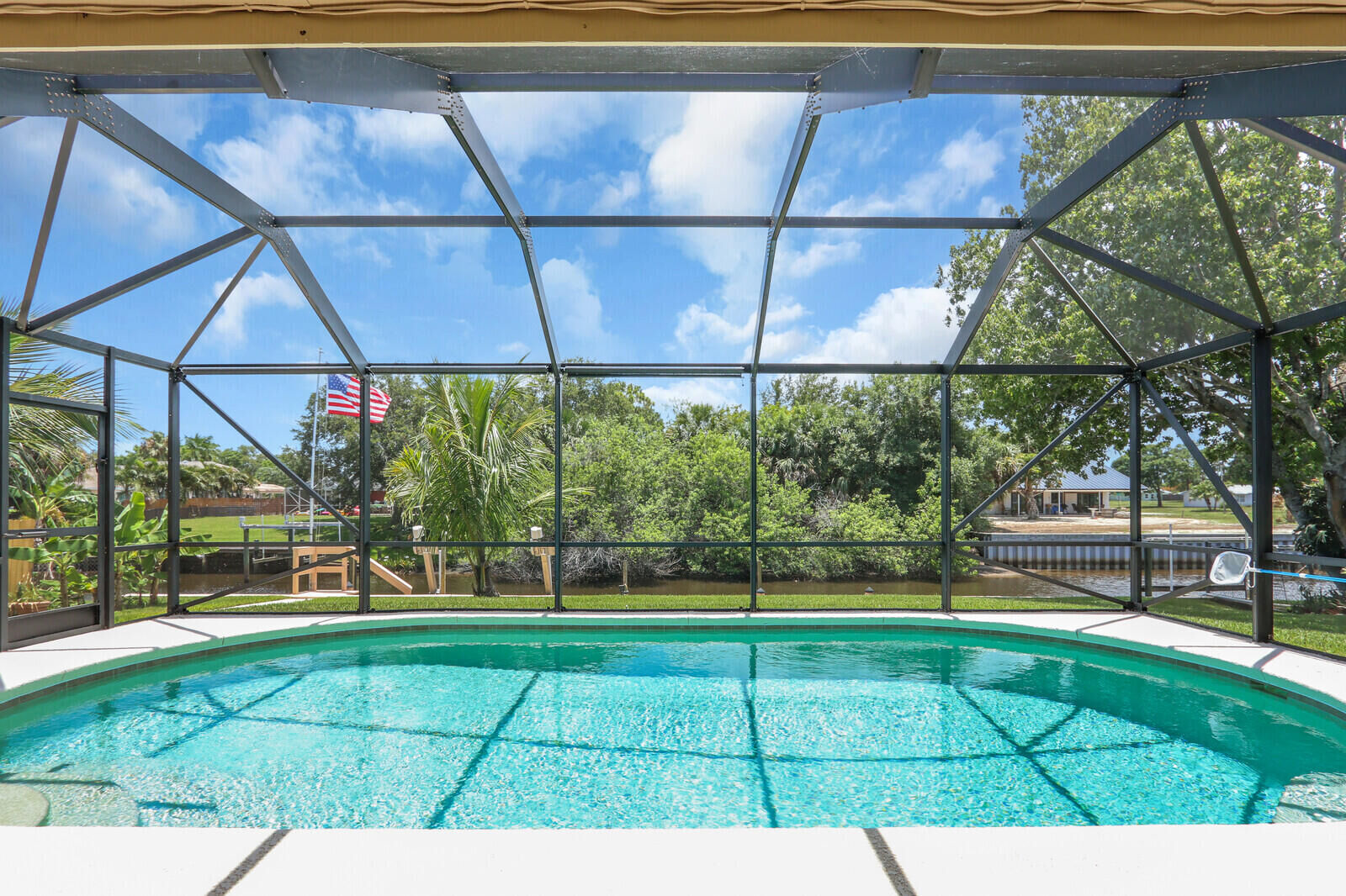 Property Photo:  326 NE Surfside Avenue  FL 34983 