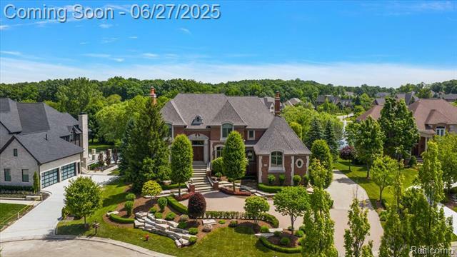 Property Photo: 2848 Croftshire Court MI 48306