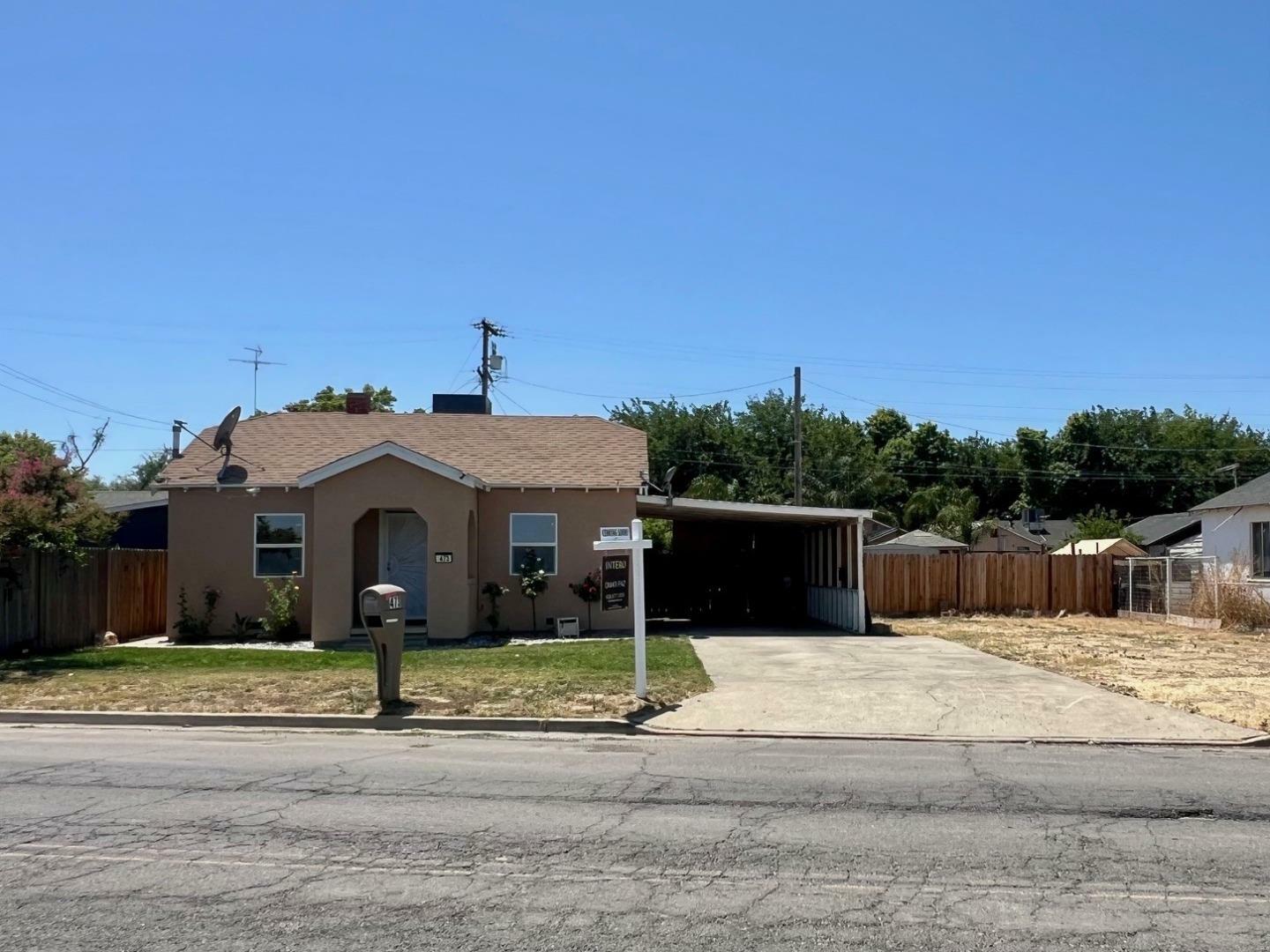 Property Photo: 473 East Avenue CA 95322