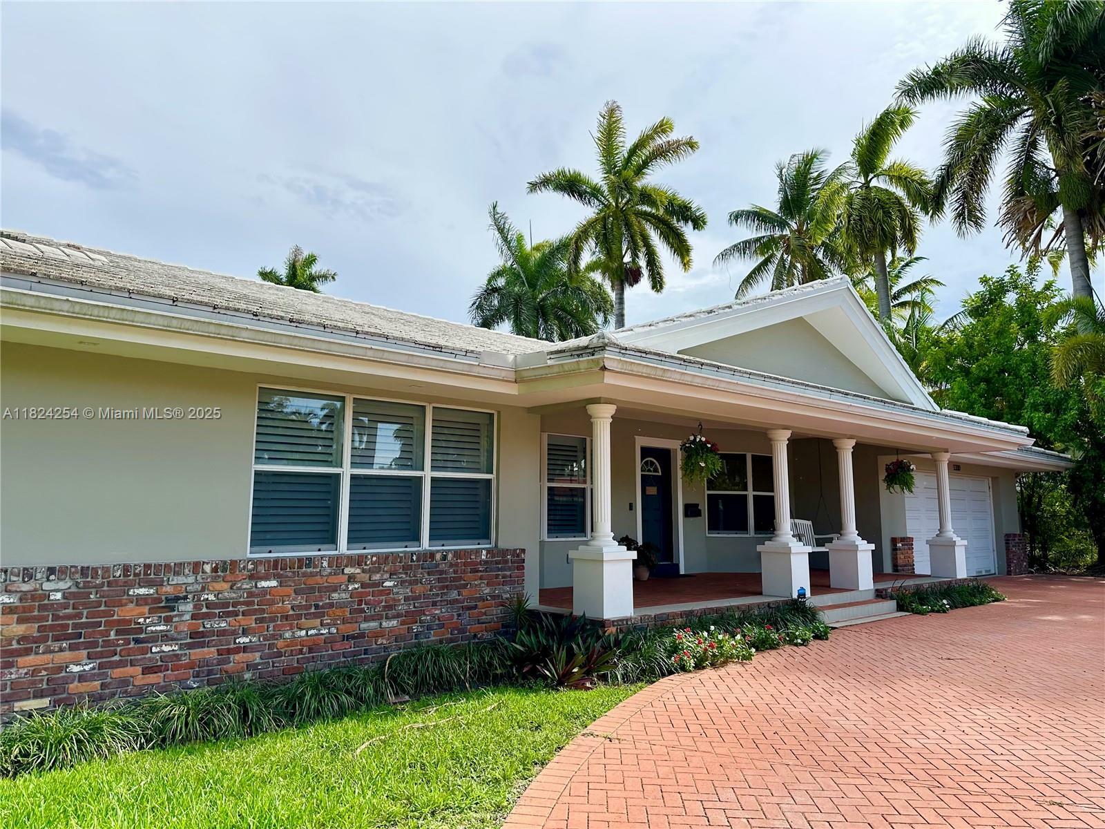 Property Photo: 1330 Harrison St FL 33019