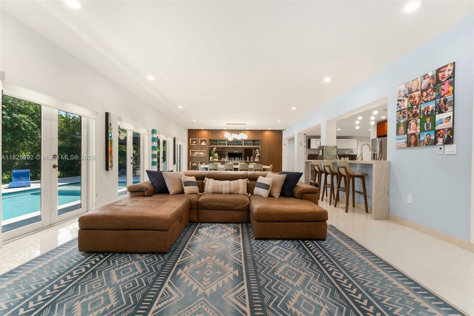Property Photo: 2400 NE 209th Ter FL 33180