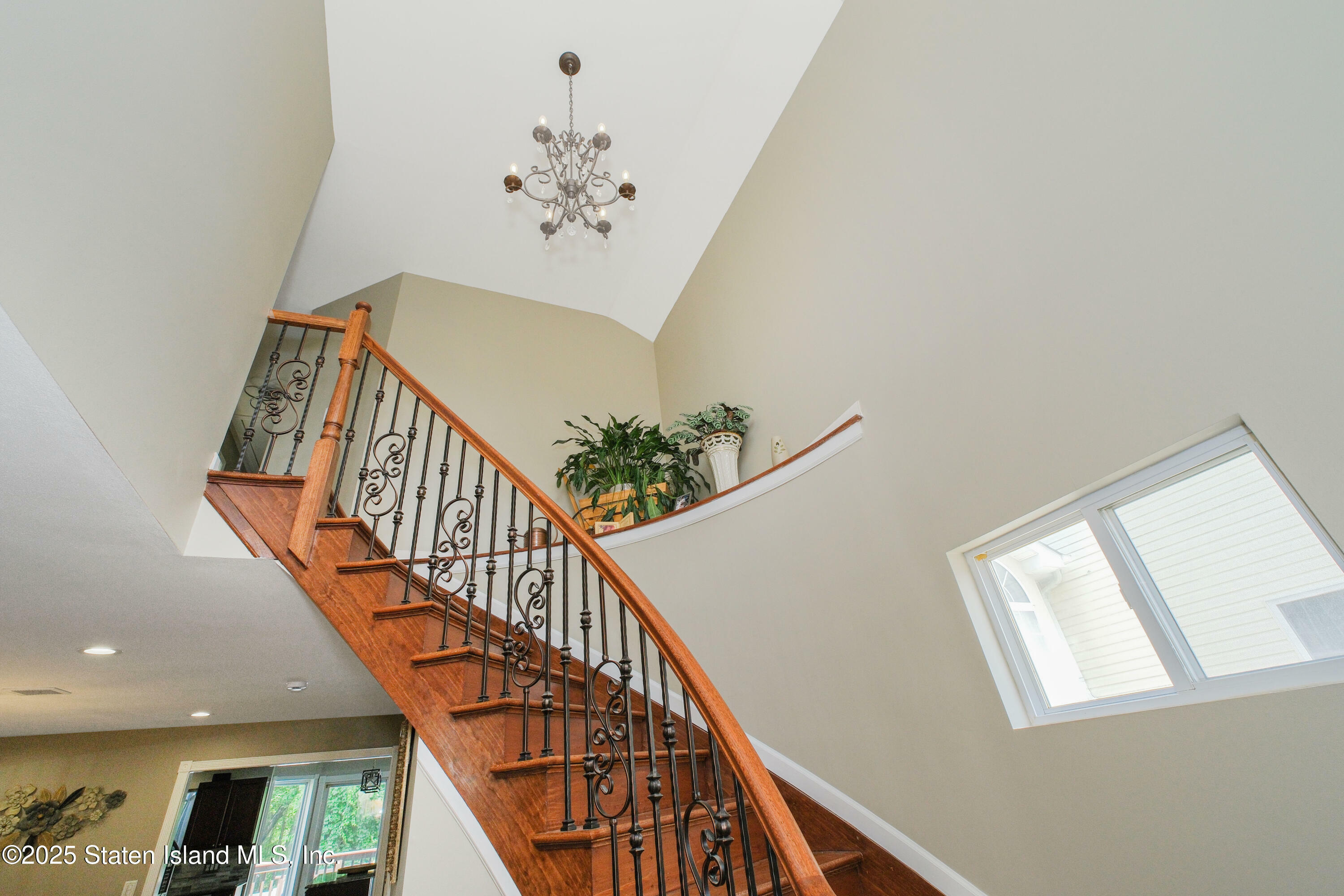 Property Photo: 37 Quail Lane NY 10309