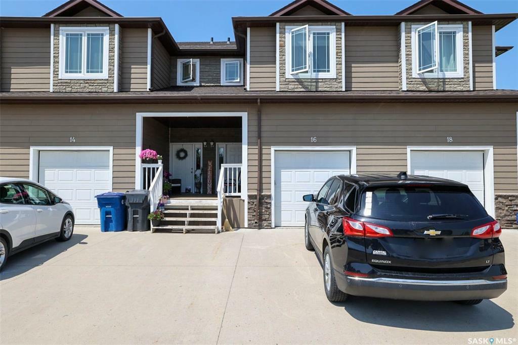 Property Photo: 16 McKenzie Lane SK S4L 0B2
