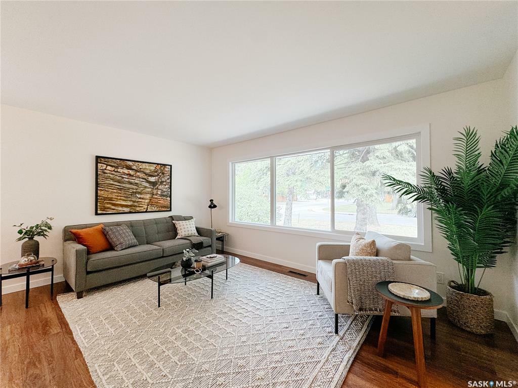 Property Photo: 49 Rutter Crescent SK S7H 3B6