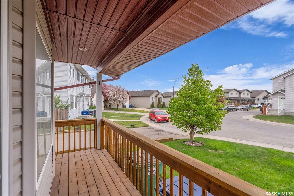 Property Photo: 403 Rutherford Crescent SK S7N 4X7