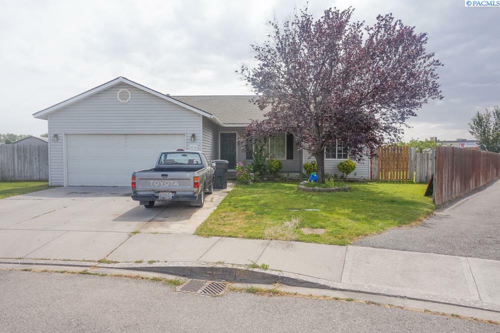 8716 Kingsbury Dr  Pasco WA 99301 photo