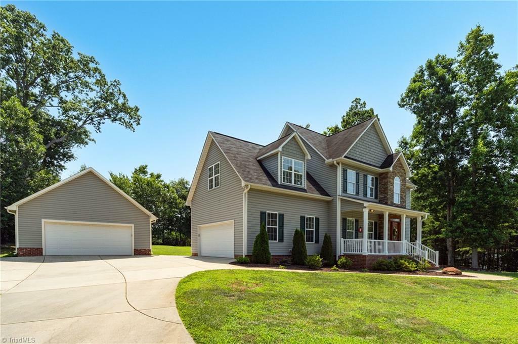 Property Photo: 8520 Springbirch Terrace NC 27357