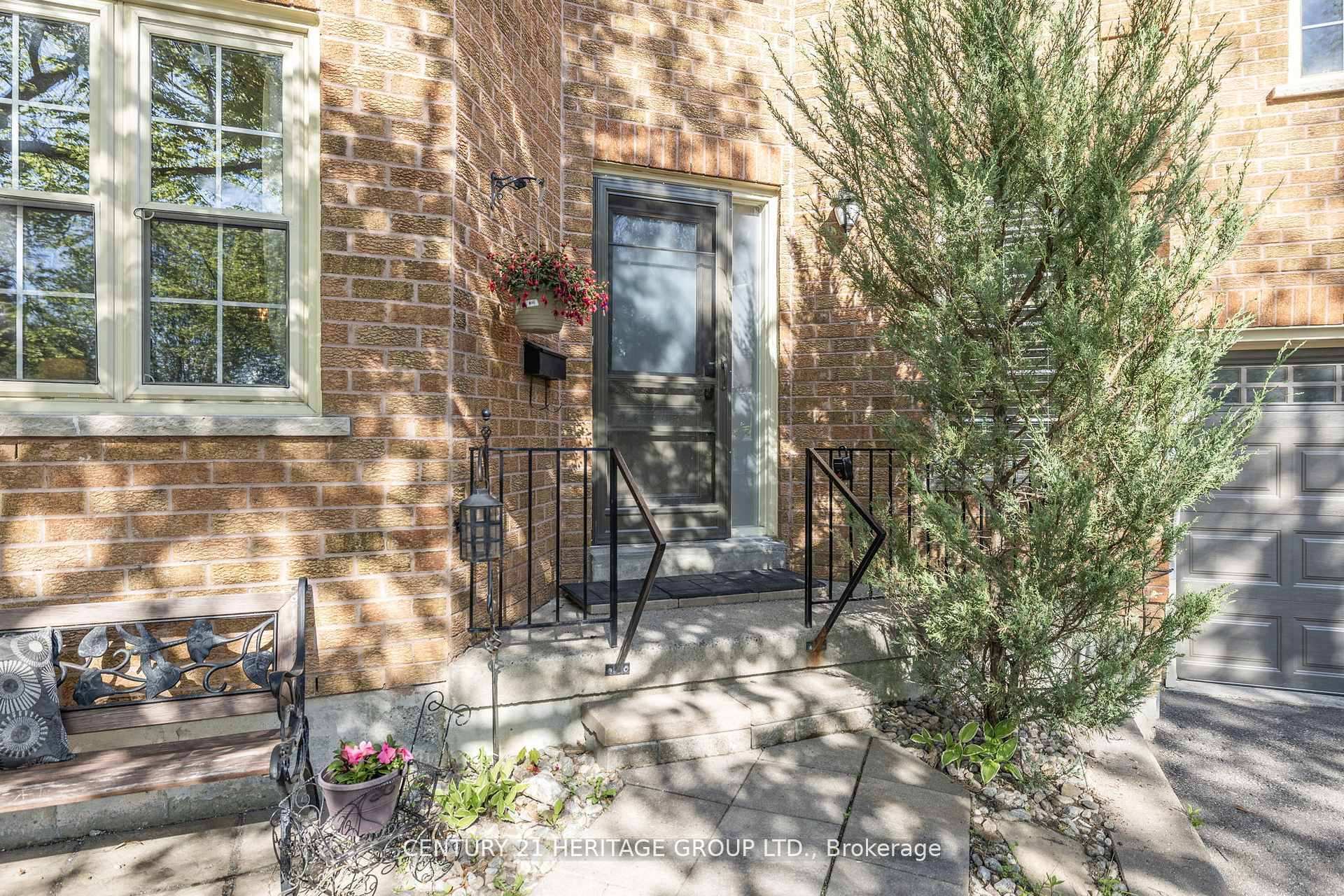 Photo de la propriété: 108 Ashley Place 44 ON L4G 6H5