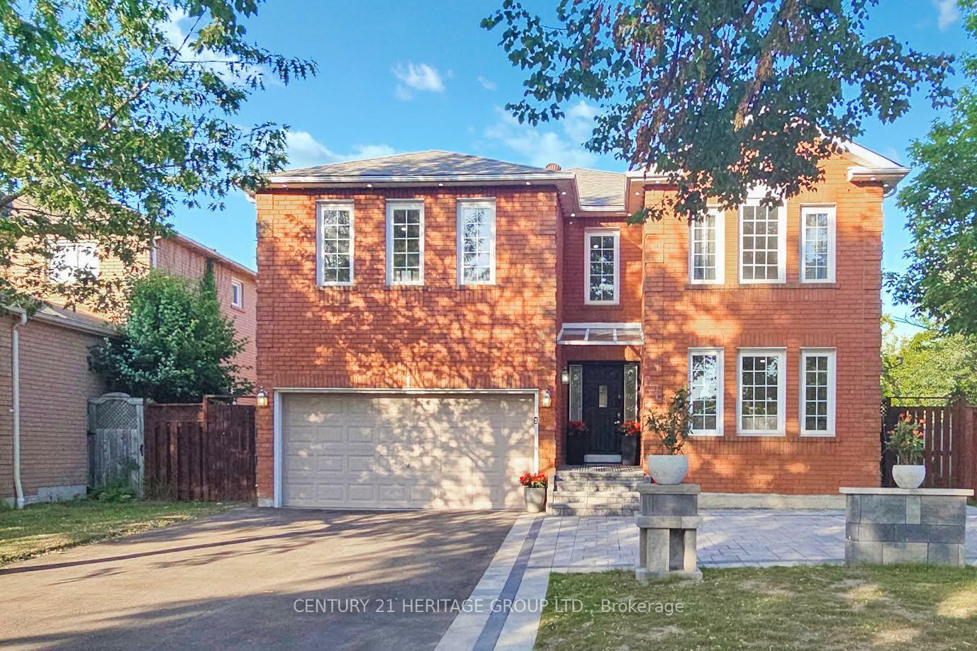 Property Photo:  1 Wigston Court  ON L1R 2B8 