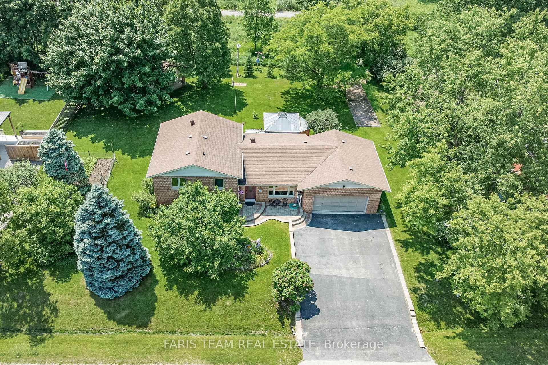 Property Photo: 856 Church Drive ON L0L 1K0