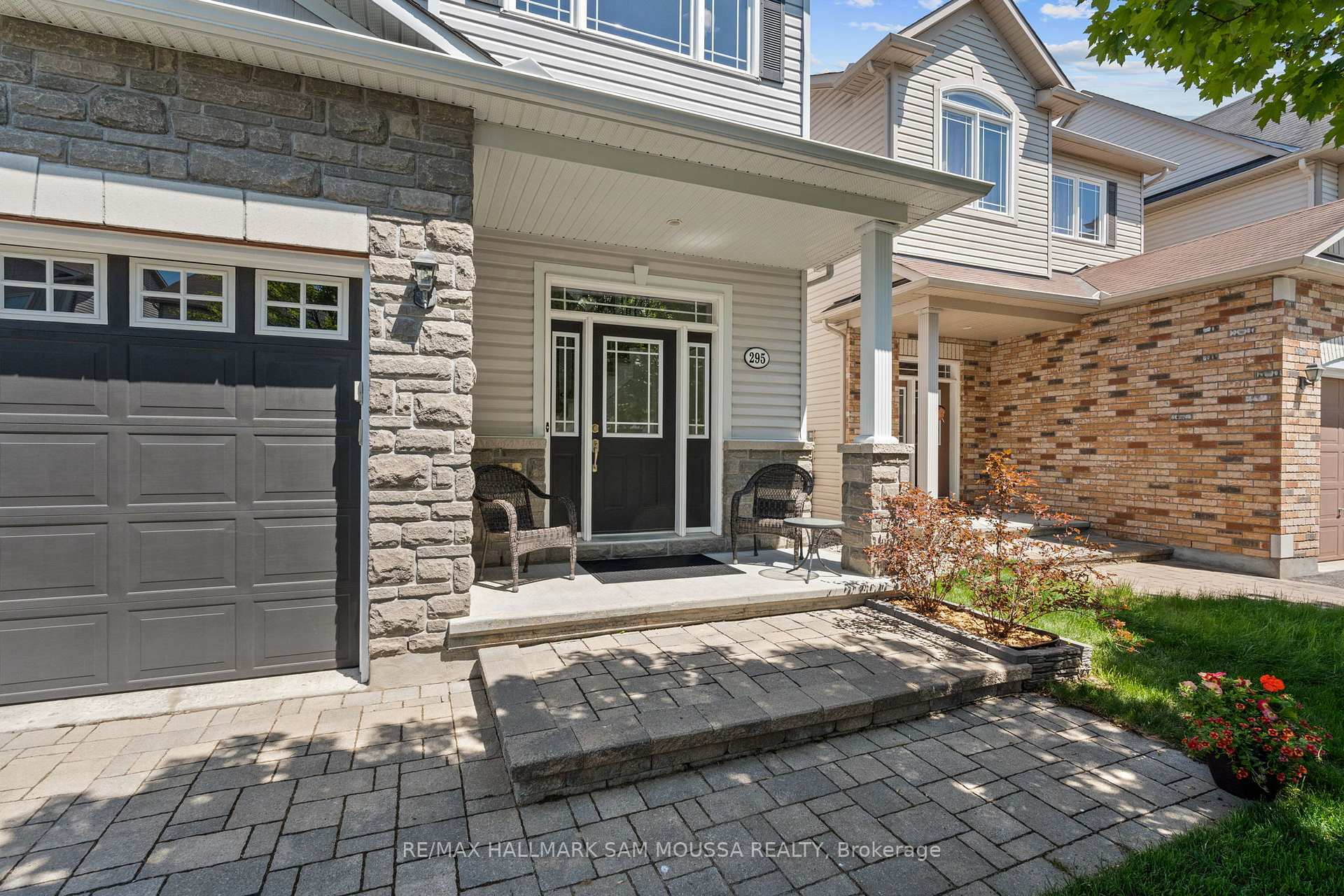 Property Photo: 295 Harthill Way ON K2J 0P3