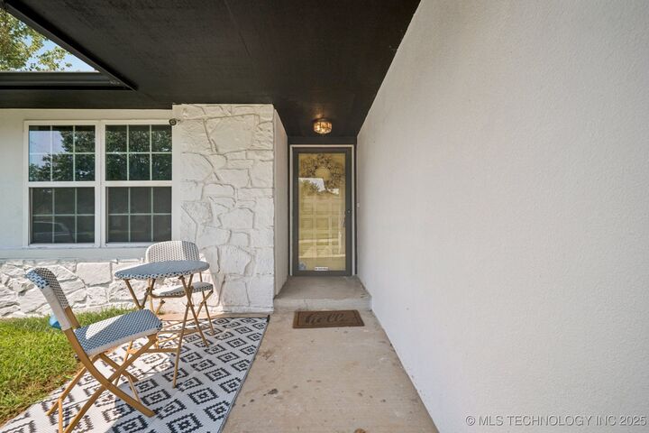 Property Photo:  2712 S Fir Avenue  OK 74012 