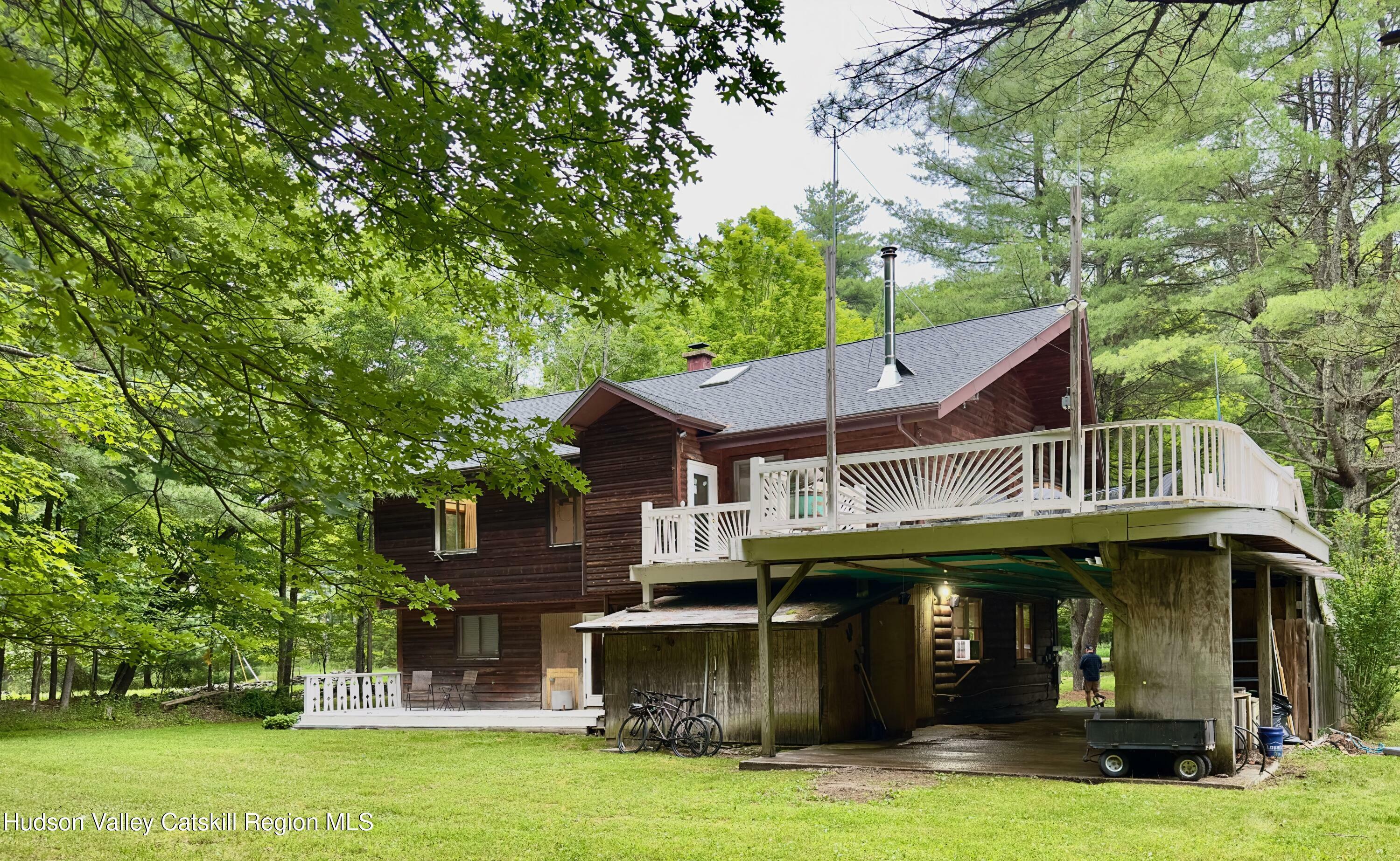 Property Photo: 927 Queens NY 12404