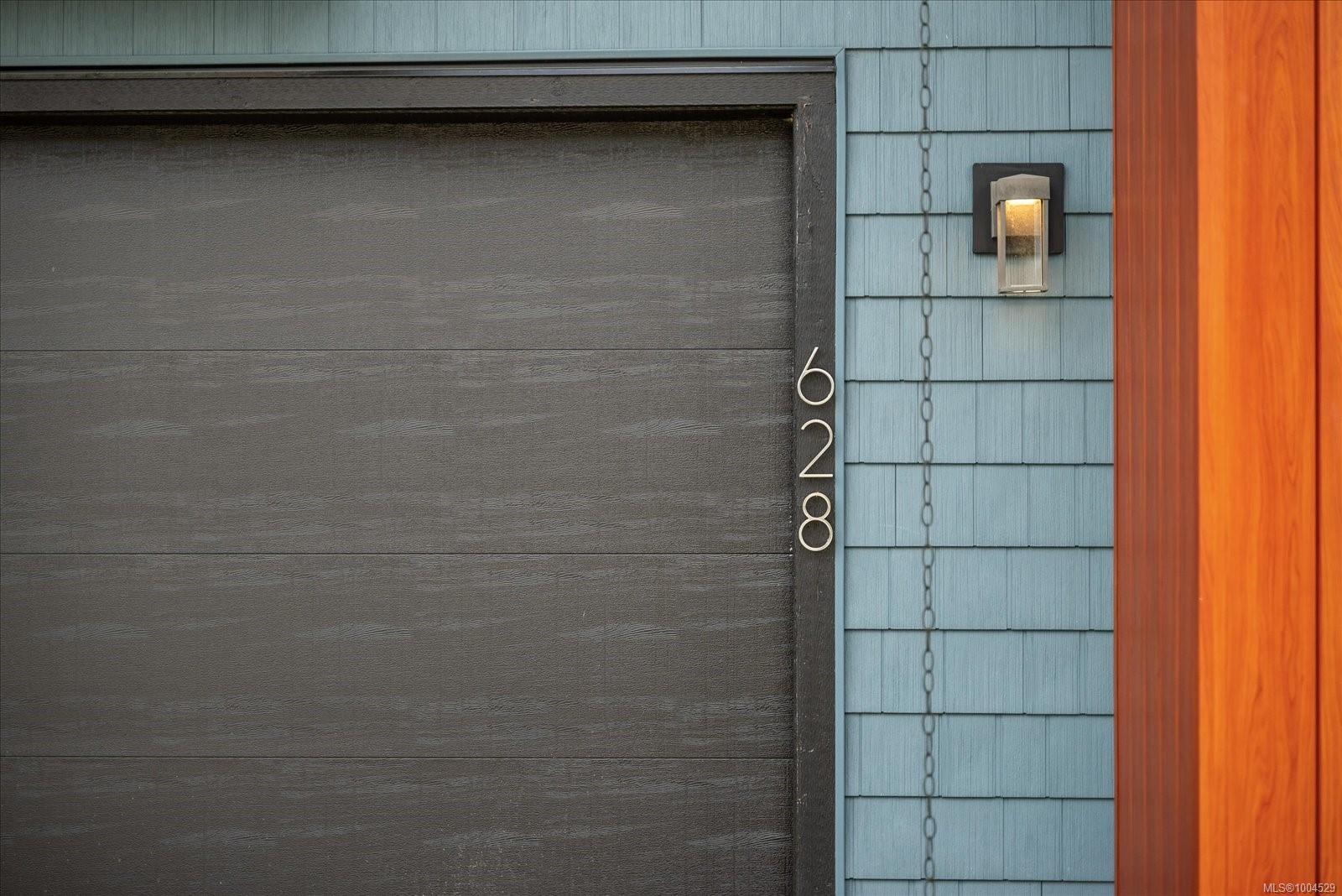 Property Photo: 628 Lance Pl BC V9R 0J6