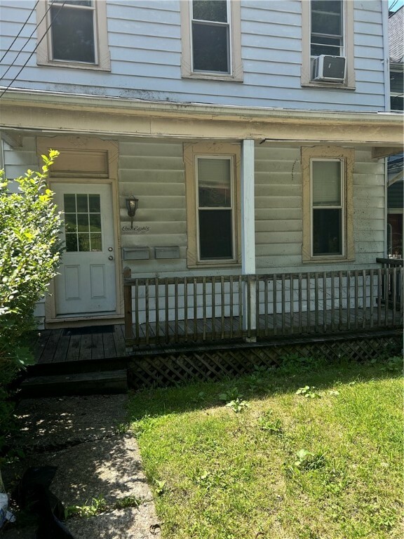 Property Photo: 180 Oneida St 2 PA 15211