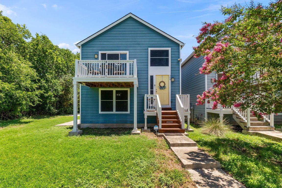 Property Photo: 340 Trestle Tree TX 78666