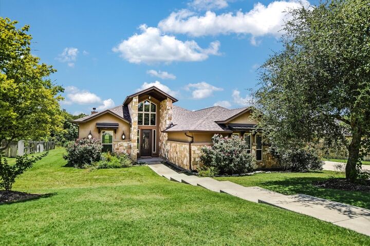 Property Photo: 2243 Woodland Bend Road TX 76571