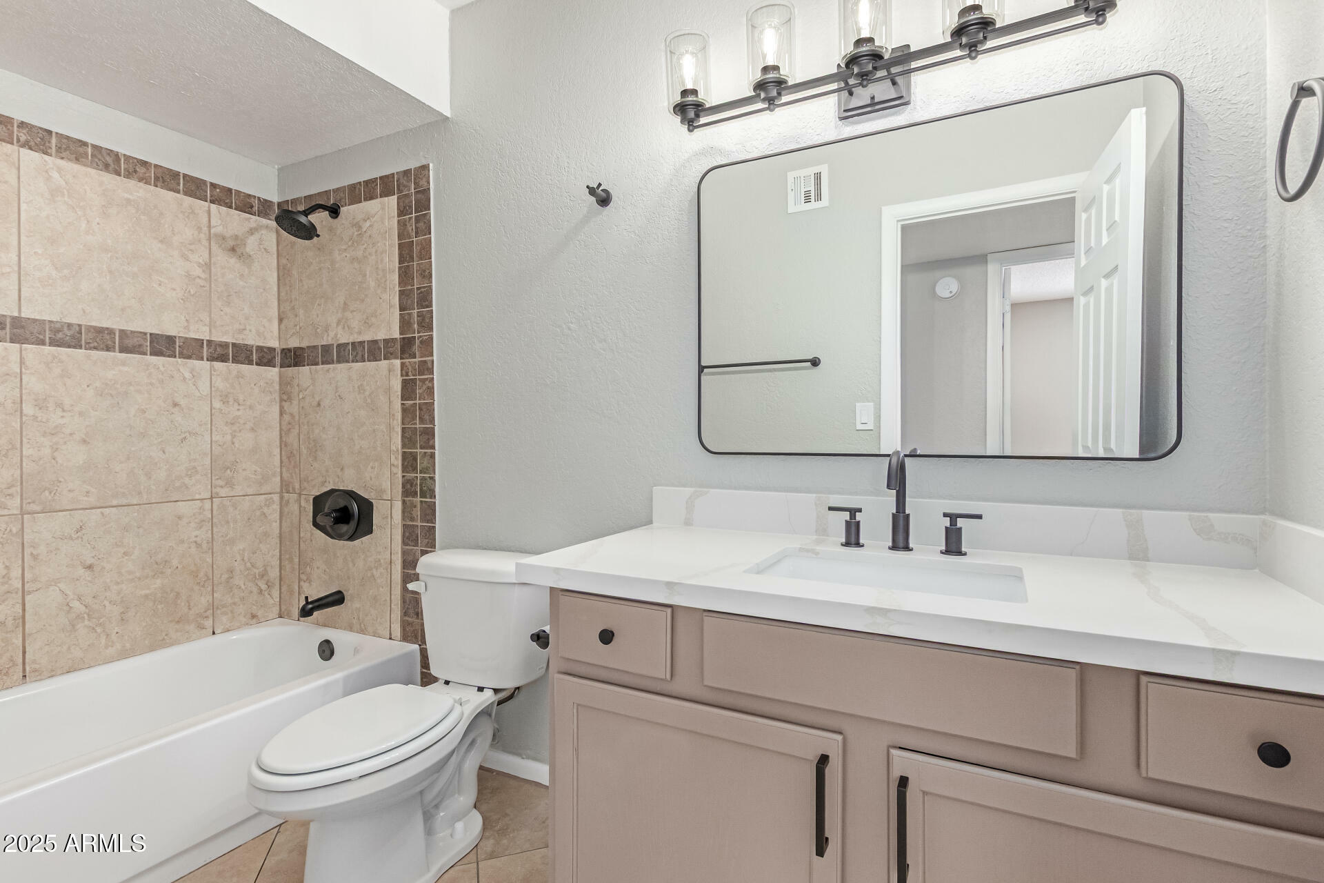 Property Photo: 2846 N 46th Avenue 9 AZ 85035
