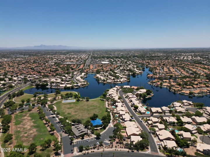 Property Photo:  