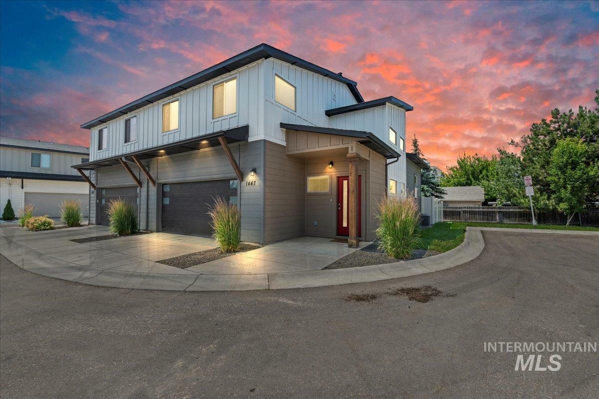 Property Photo: 1447 N Pineview Lane ID 83713