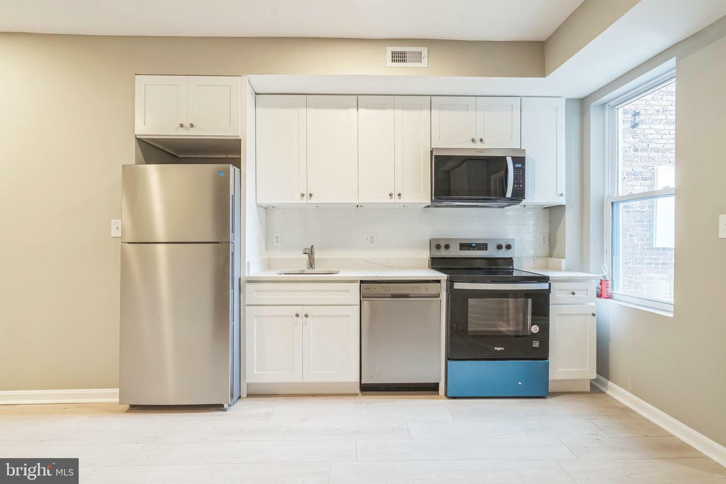 Property Photo: 2721 E Chase Street MD 21213