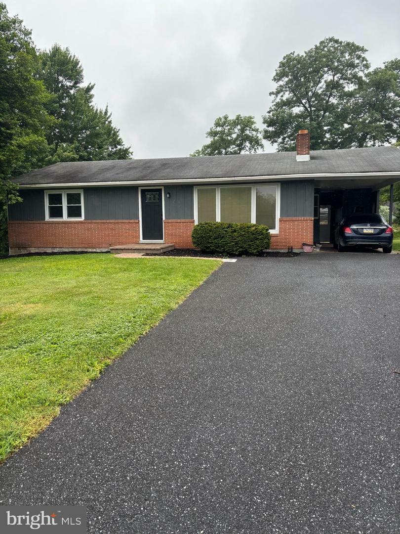 465 Pleasantview Road  New Cumberland PA 17070 photo