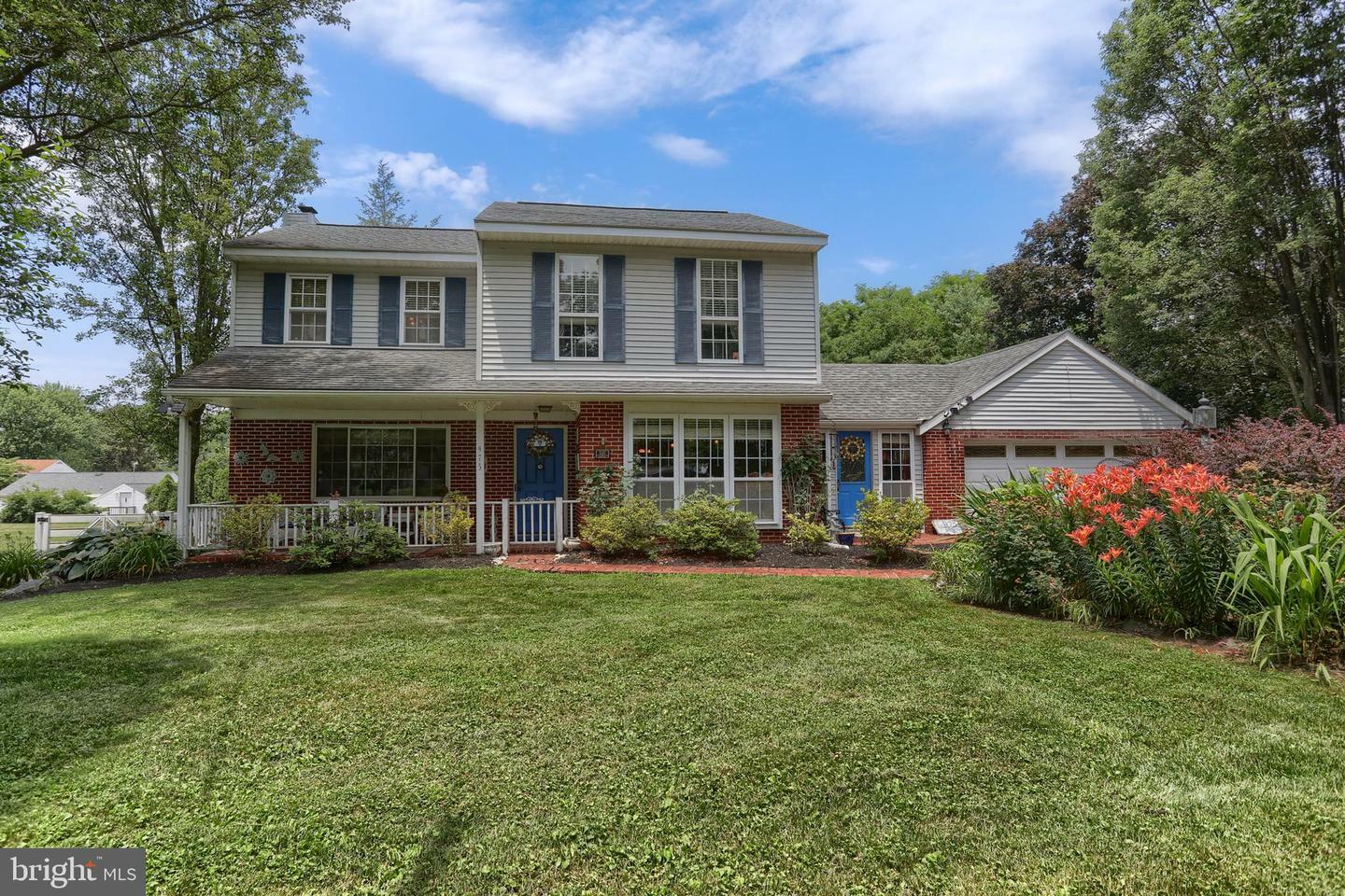 975 Groff Avenue  Elizabethtown PA 17022 photo