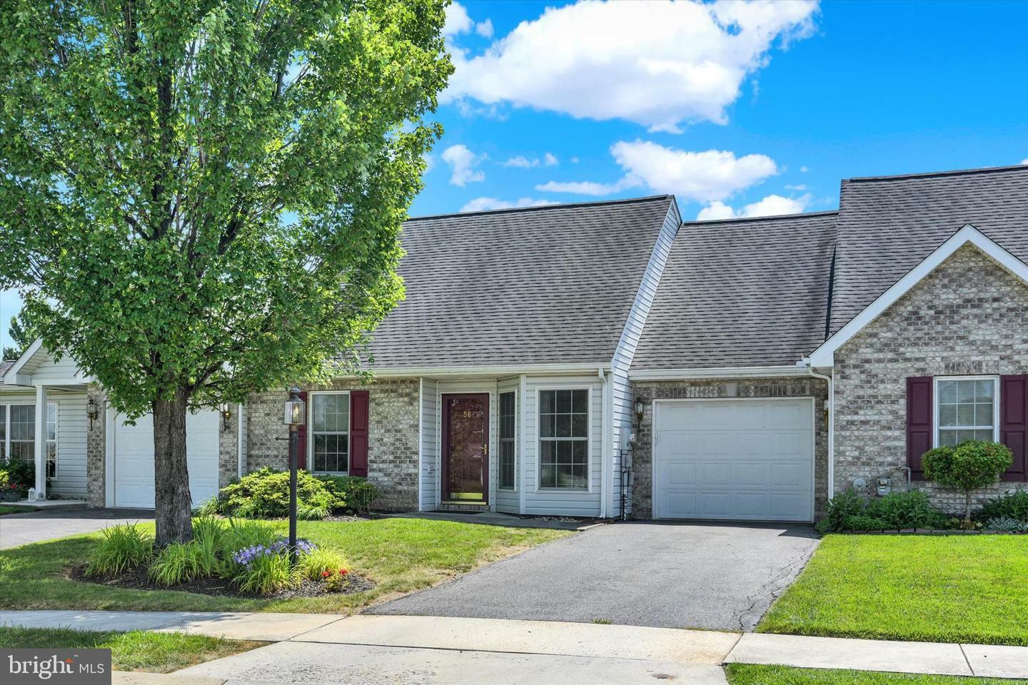 56 Longwood Drive  Mechanicsburg PA 17050 photo