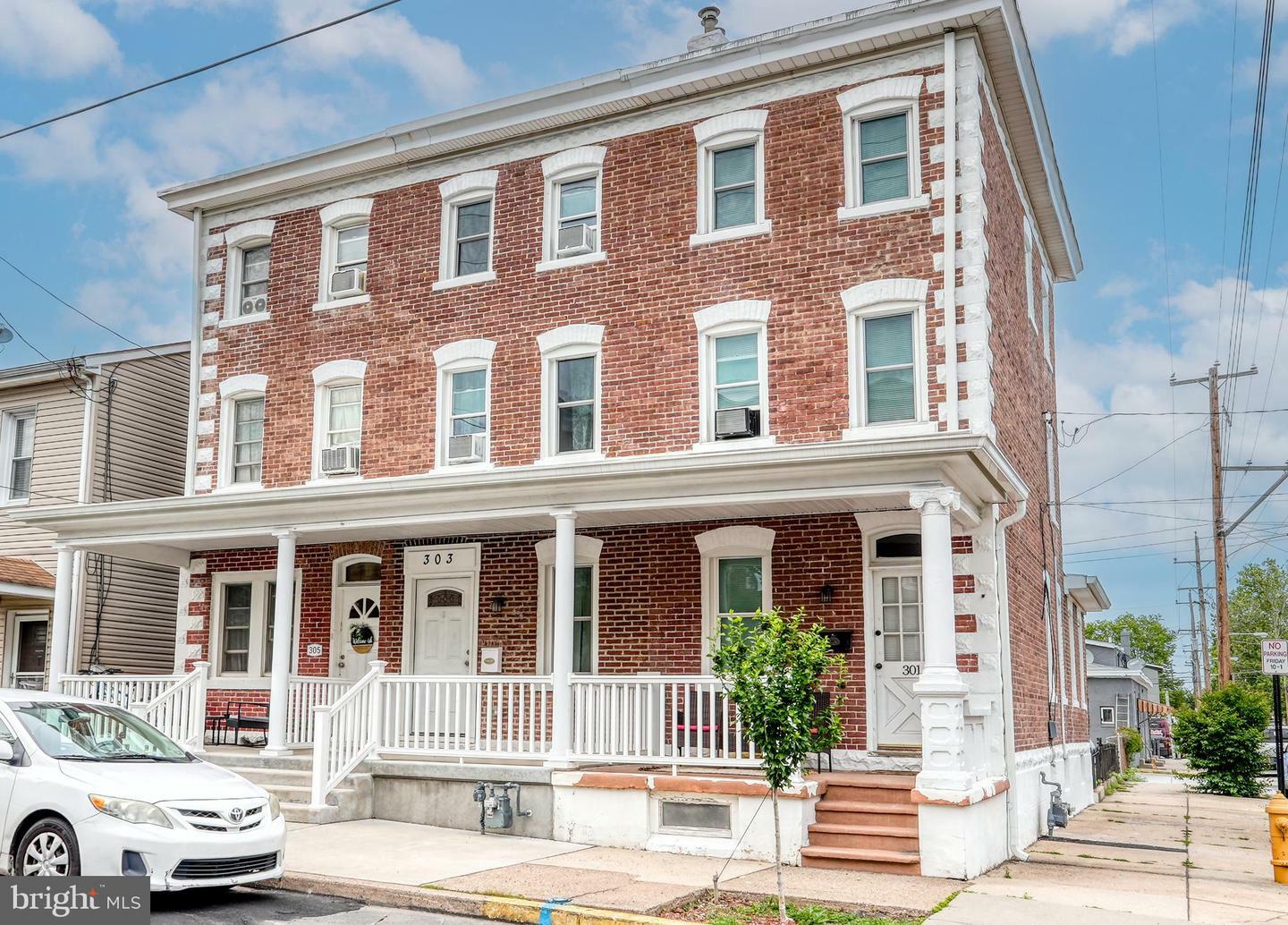 303 Lincoln Avenue  Bristol PA 19007 photo