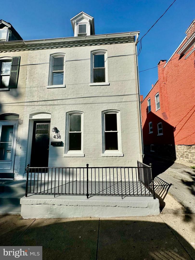 438 S Shippen Street  Lancaster PA 17602 photo