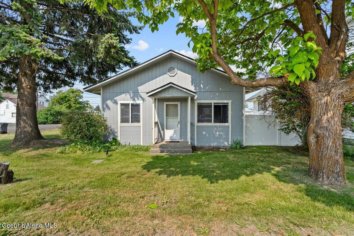 207 N Lefevre  Medical Lake WA 99022 photo