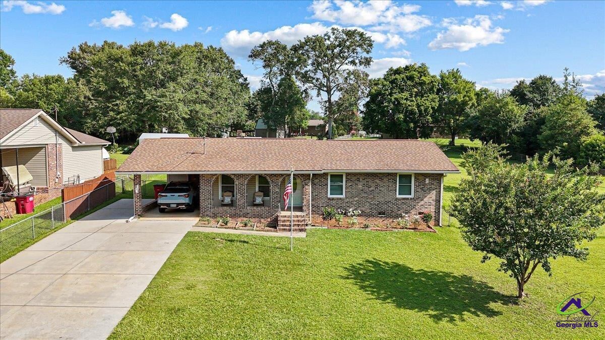 Property Photo:  211 Bassett Street  GA 31028 