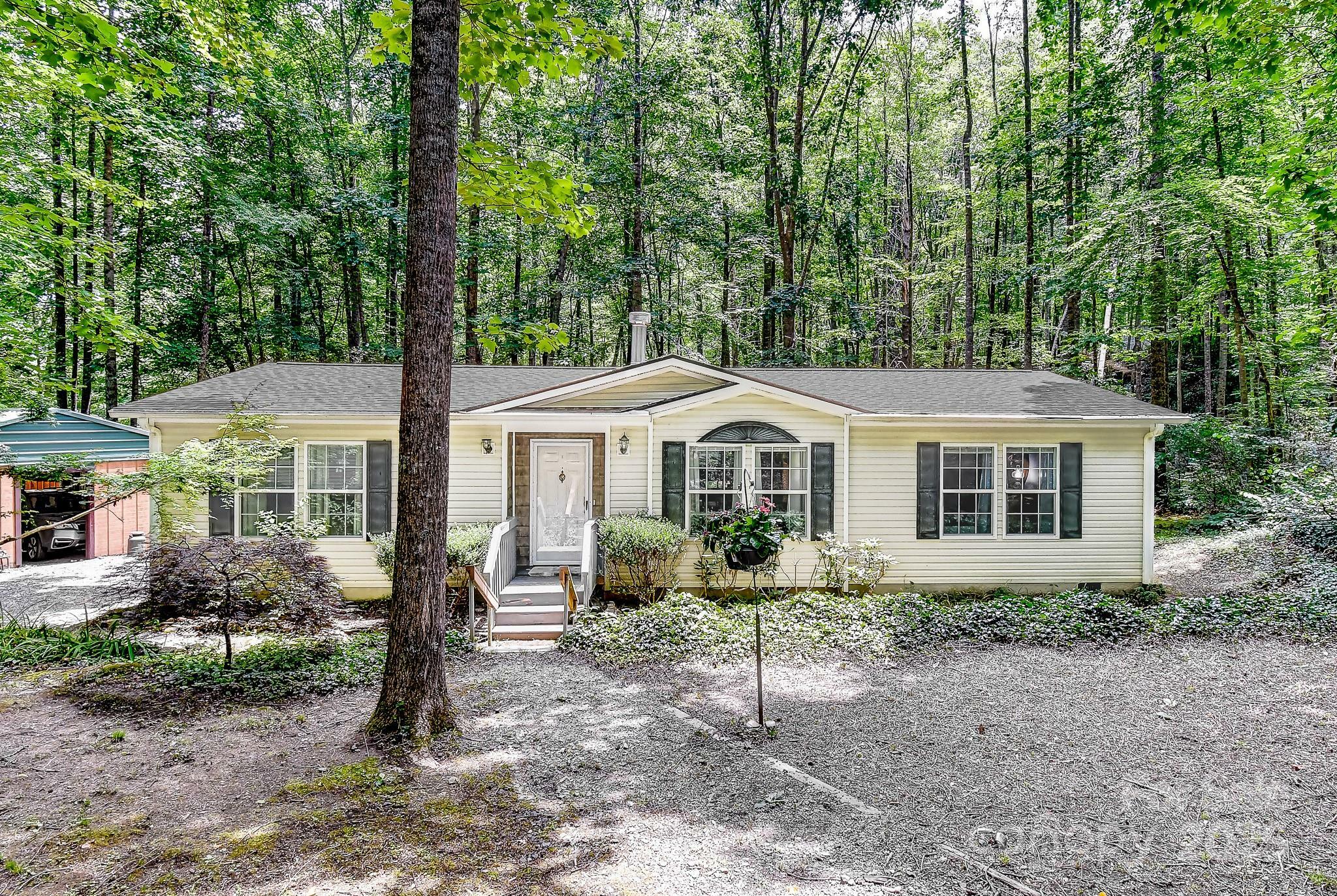 Property Photo:  20 Jessica Lane  NC 28709 