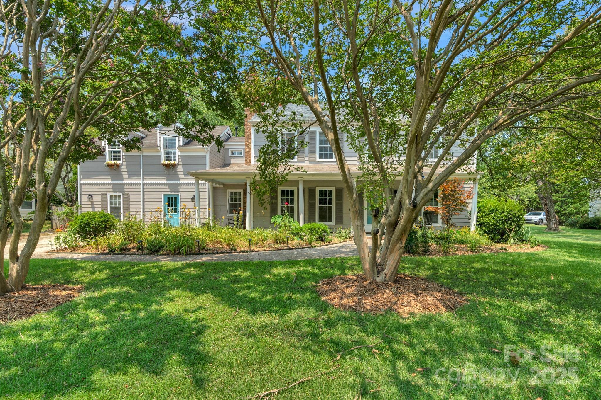 Property Photo: 2125 Lawton Bluff Road NC 28226