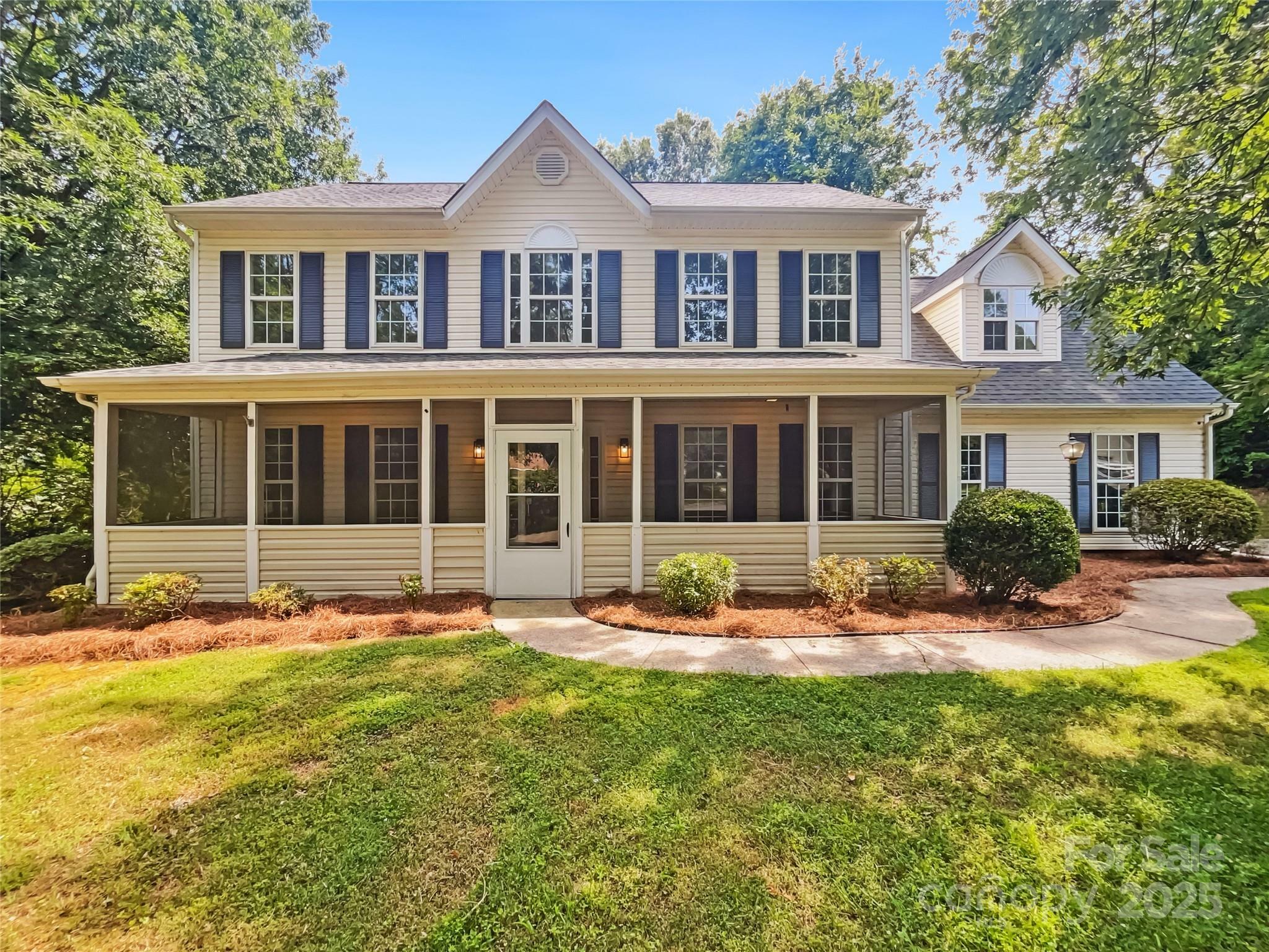 8701 Holly Creek Court  Charlotte NC 28216 photo