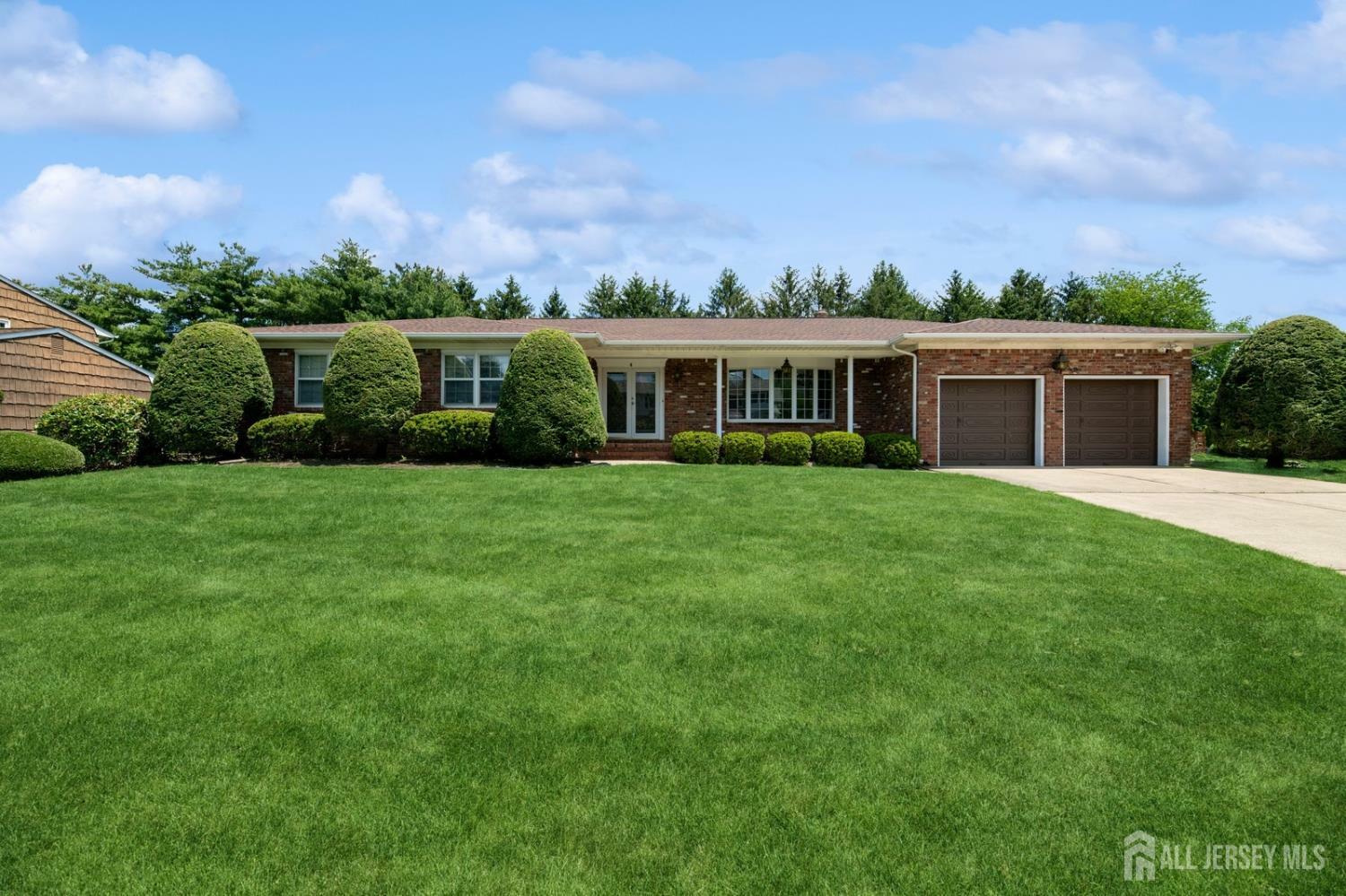 Property Photo: 4 Thrush Mews NJ 08902
