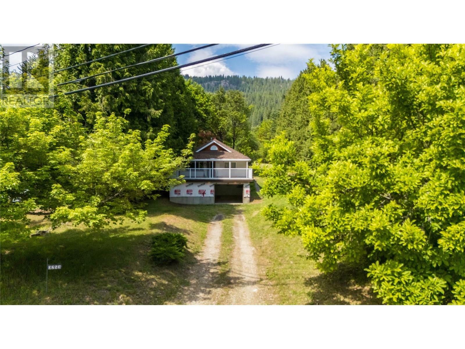 Property Photo: 3253 Broadwater Road BC V0G 1X0