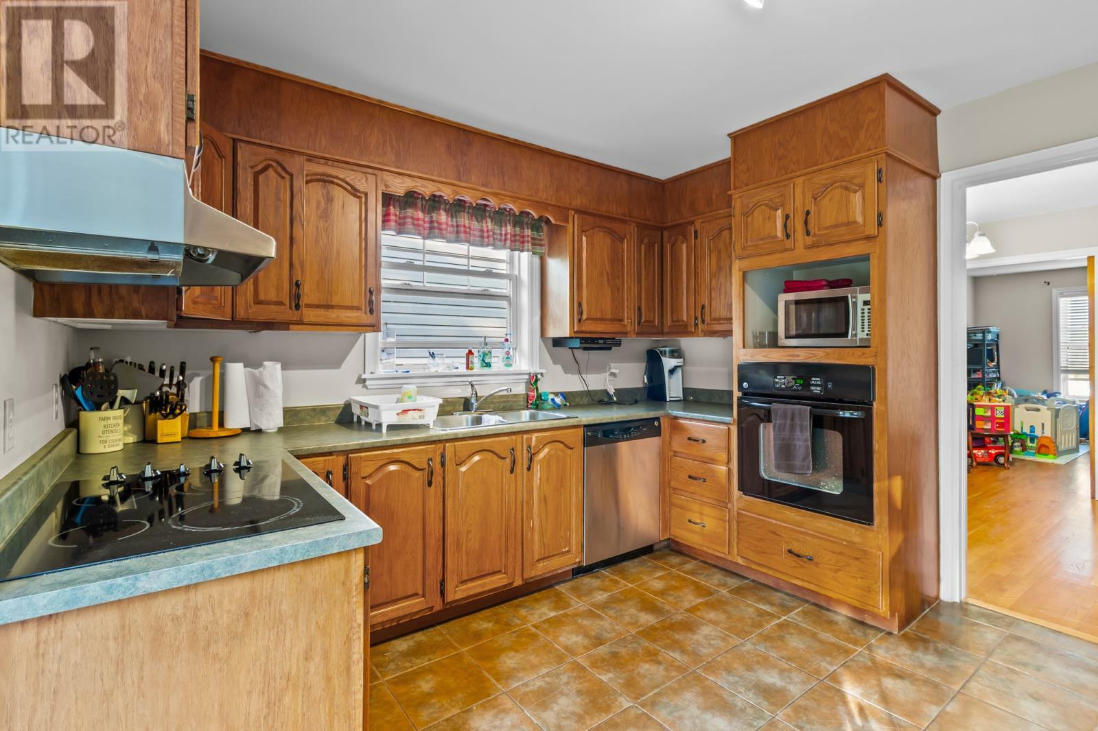Property Photo: 6 Bellevue Crescent NL A1E 5T6