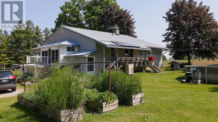 Property Photo: 283 6 Corners ON N0H 2N0