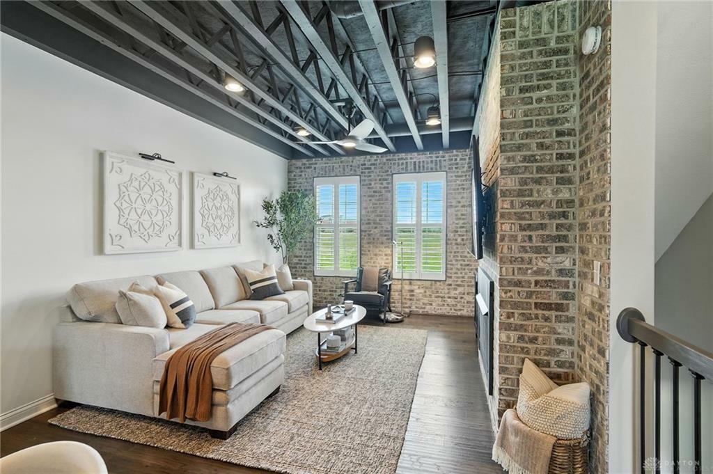 Property Photo: 1206 Parklake Row OH 45066