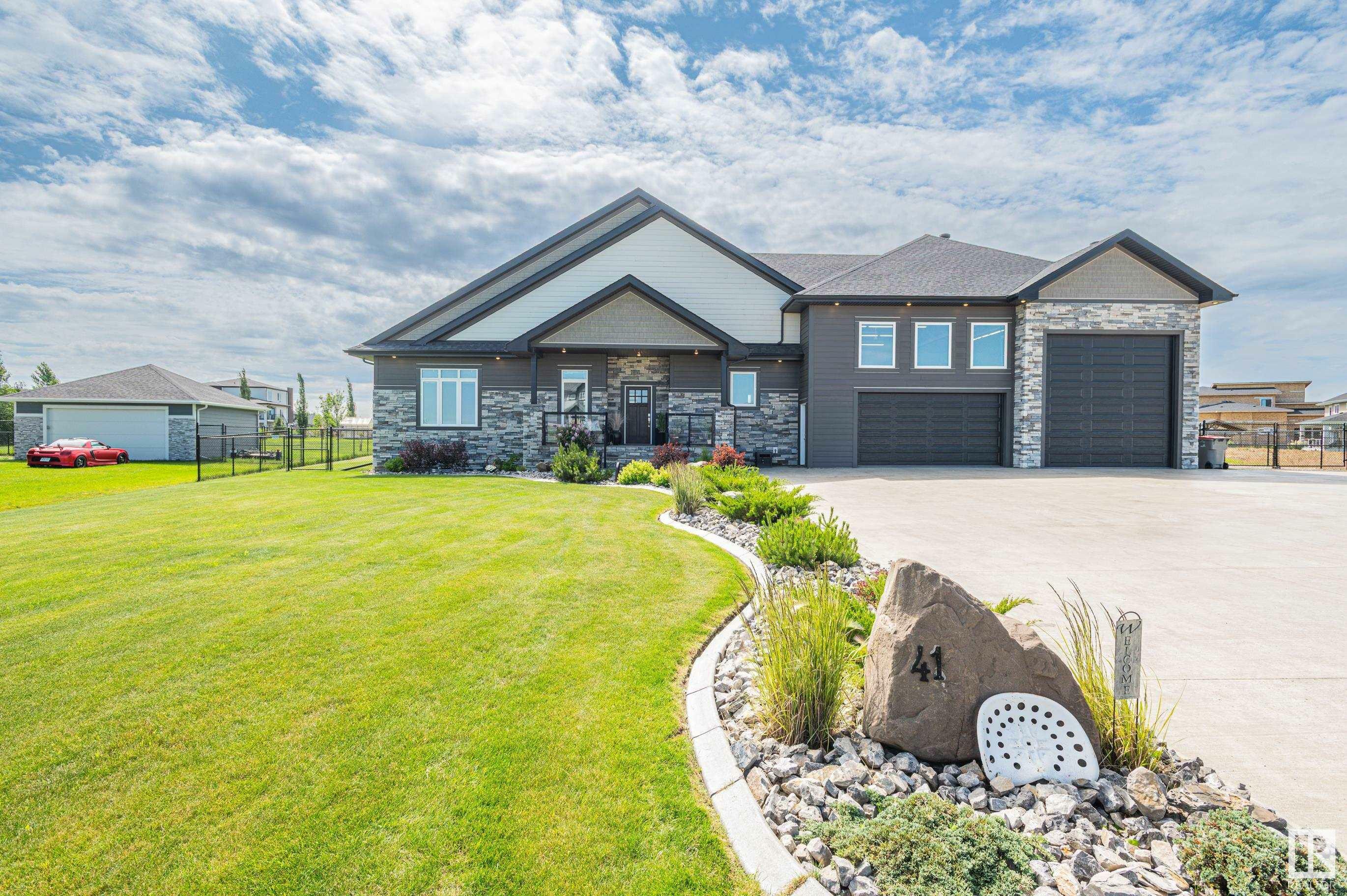 Property Photo: 26409 Twp Road 532 A 41 AB T7X 0W7