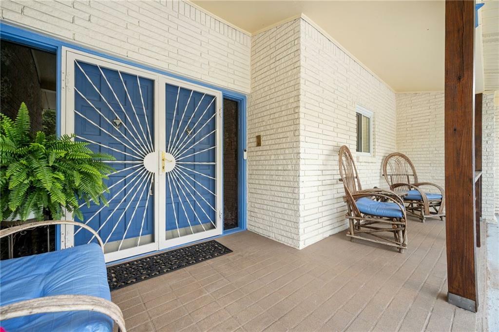 Property Photo: 2302 Springside Way GA 30032