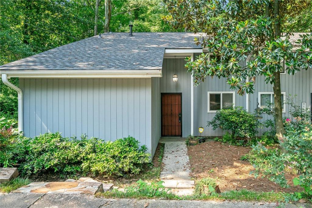 Property Photo: 2292 Paces Ferry Road GA 30080