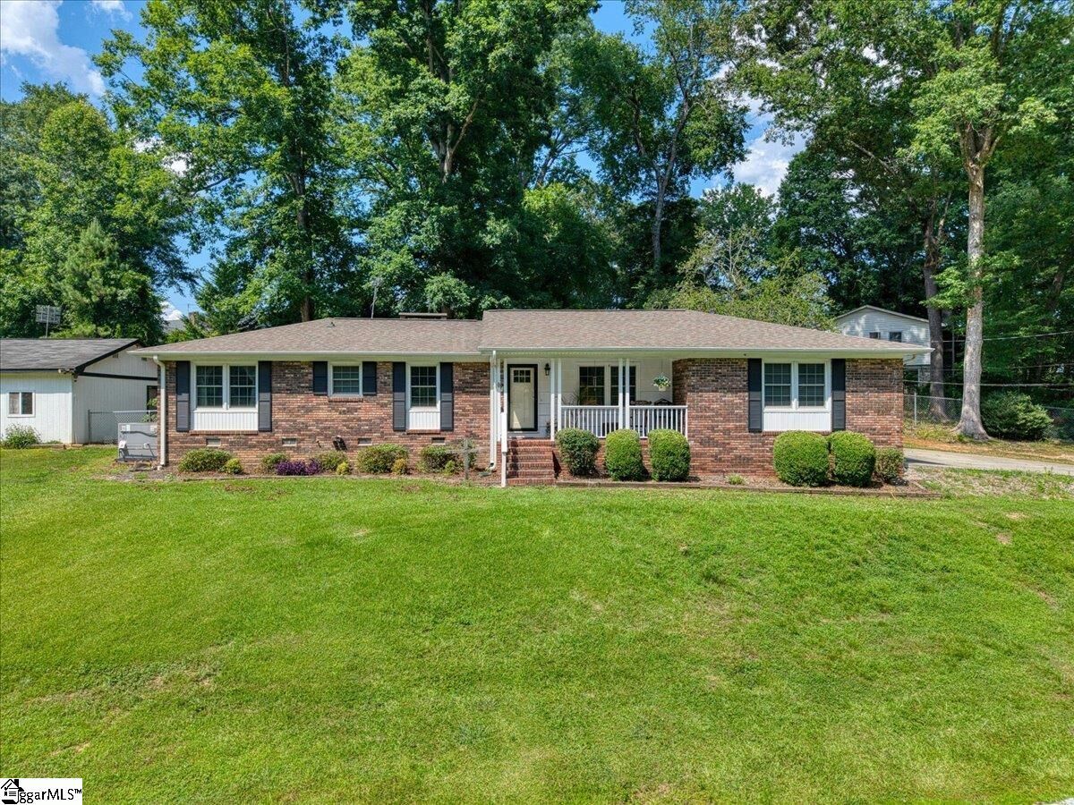 Property Photo:  223 Meadow Lane  SC 29642 