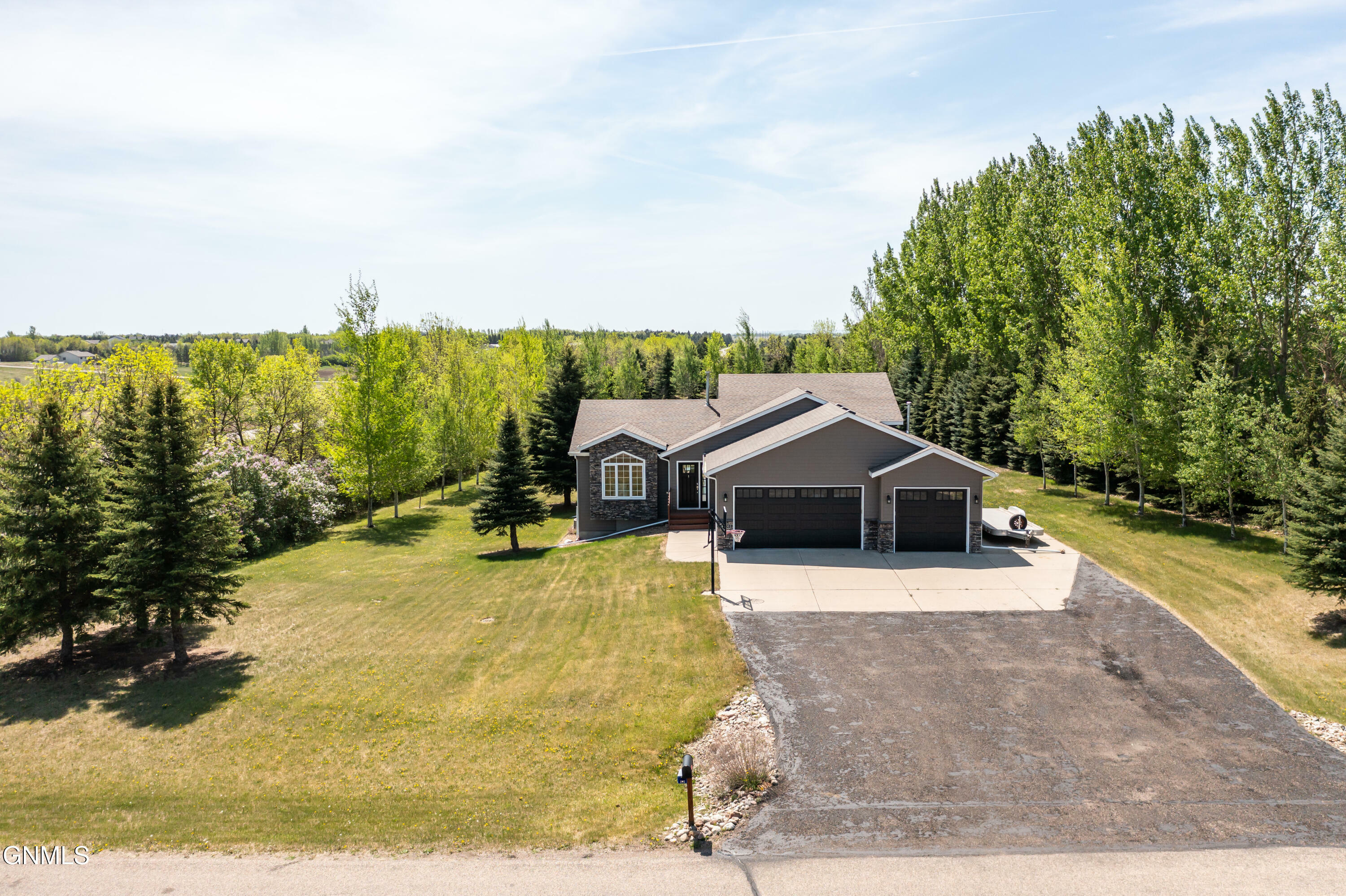 Property Photo: 4001 73rd Avenue NE ND 58503