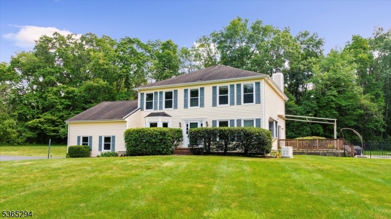 Property Photo: 10 Duke Ct NJ 08867